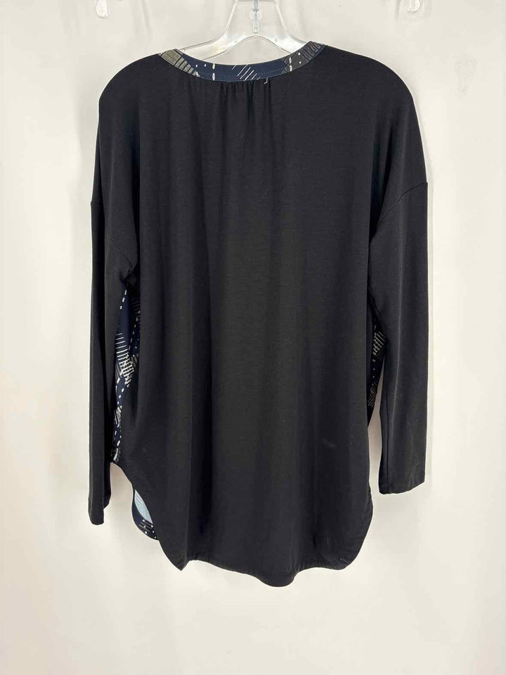Size M LYSSE Navy Print Shirt