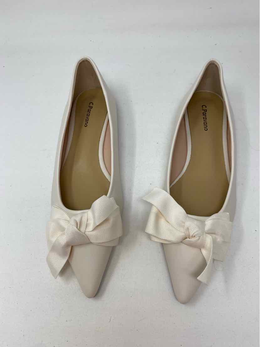 Shoe Size 38 Ivory Flats