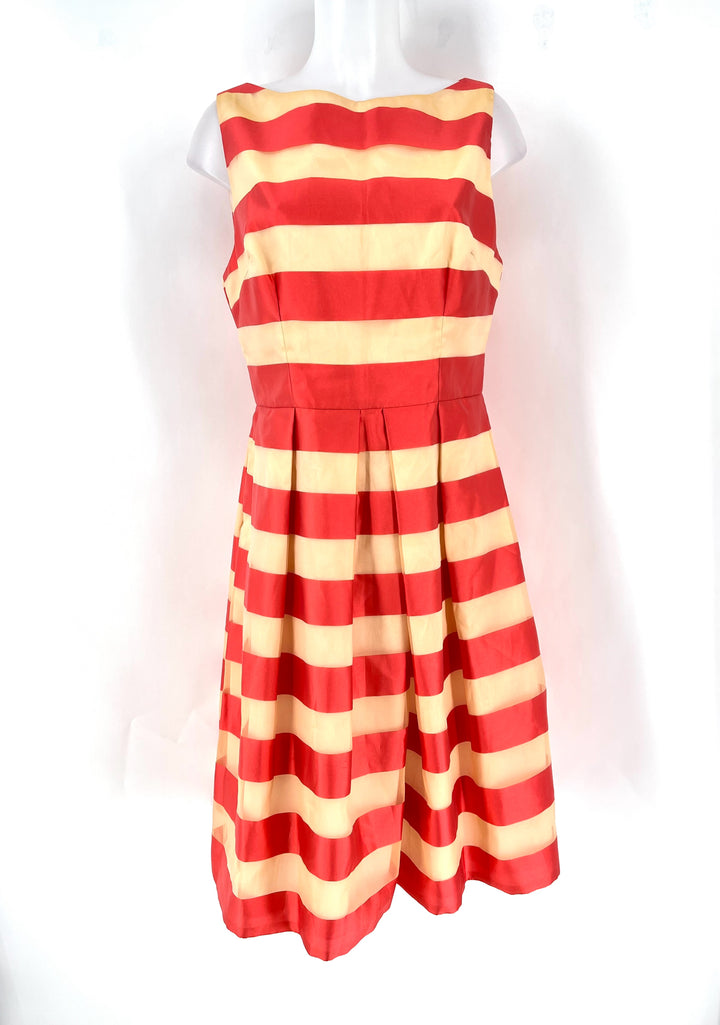Size M LELA ROSE Peach Sateen Luxury - Dress