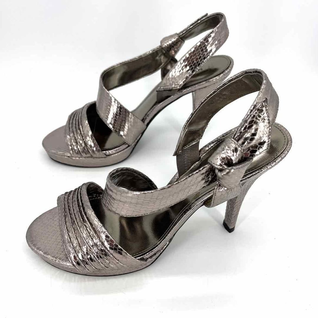 Shoe Size 7.5 Nine West Silver Heels