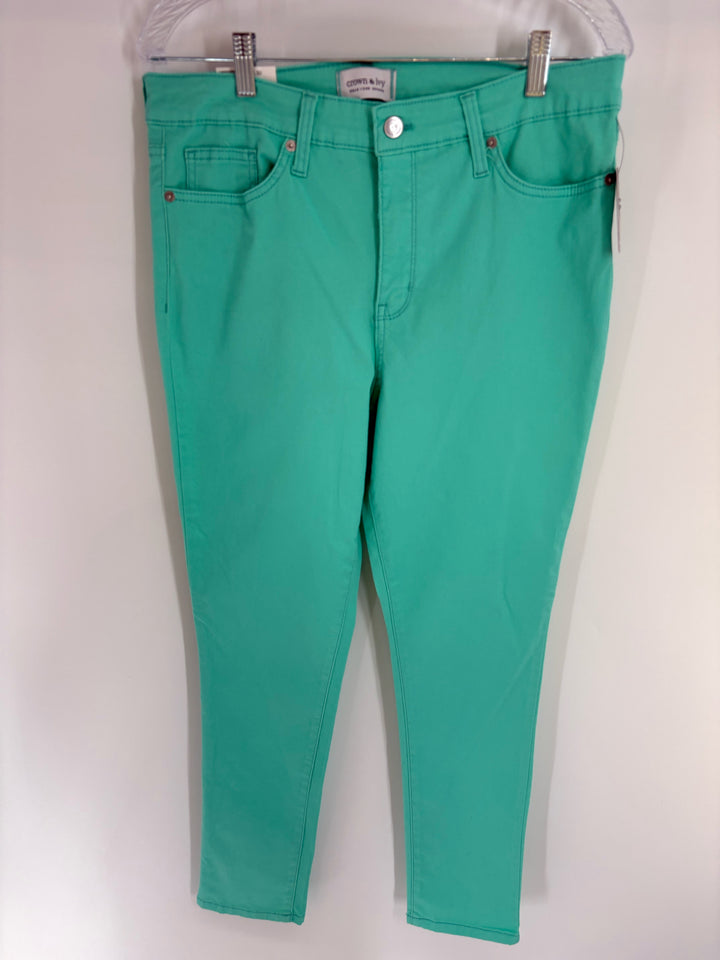 Size 12 CROWN & IVY Green Capri