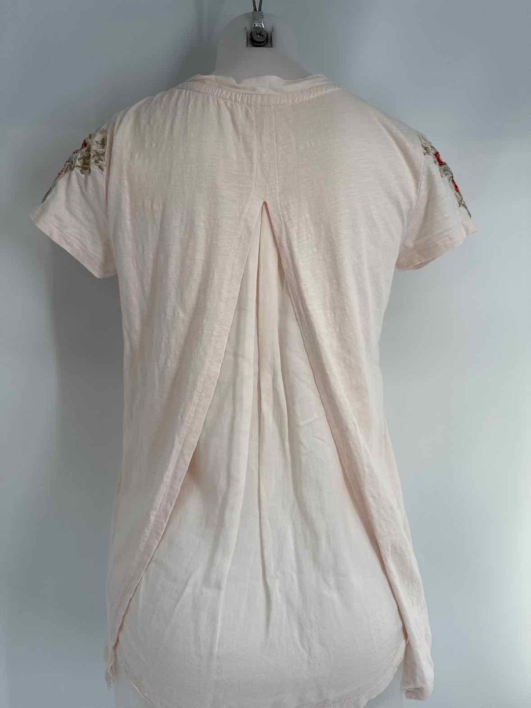 Size XS sundance Pink Shirt