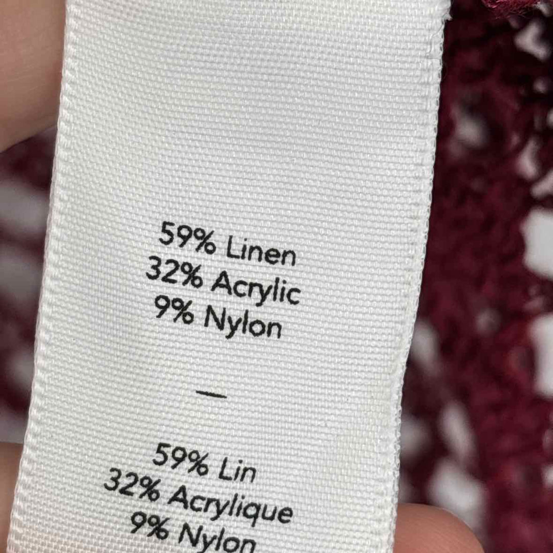 Size S ELIZABETH AND JAMES Burgundy Sweater
