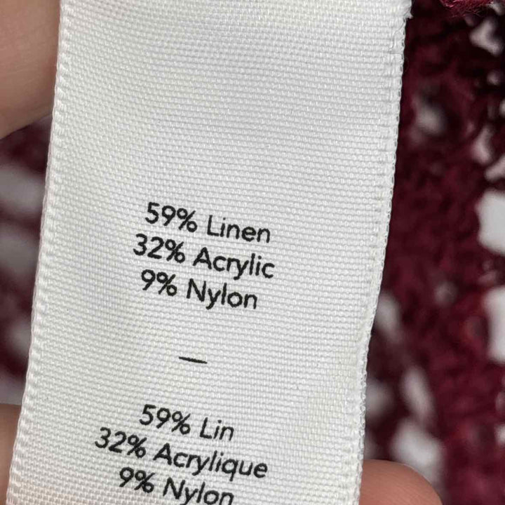 Size S ELIZABETH AND JAMES Burgundy Sweater