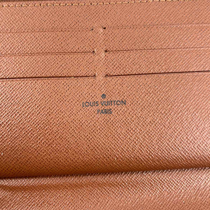 Louis Vuitton Luxury - Wallet