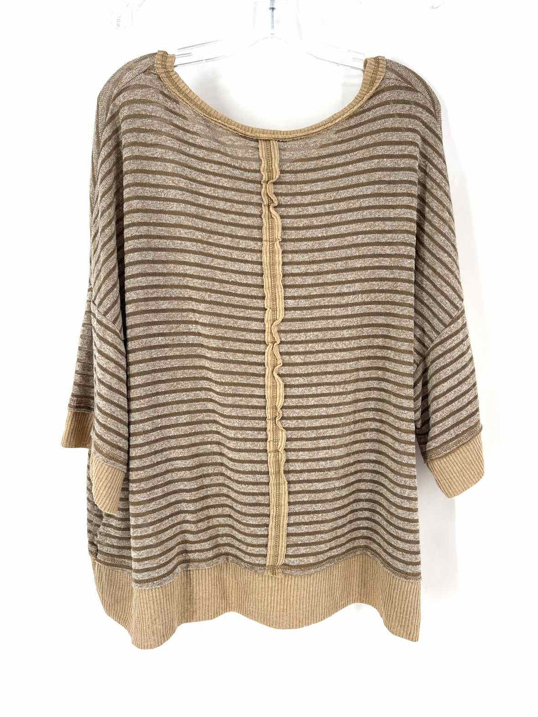 Size L Umgee Tan Shirt