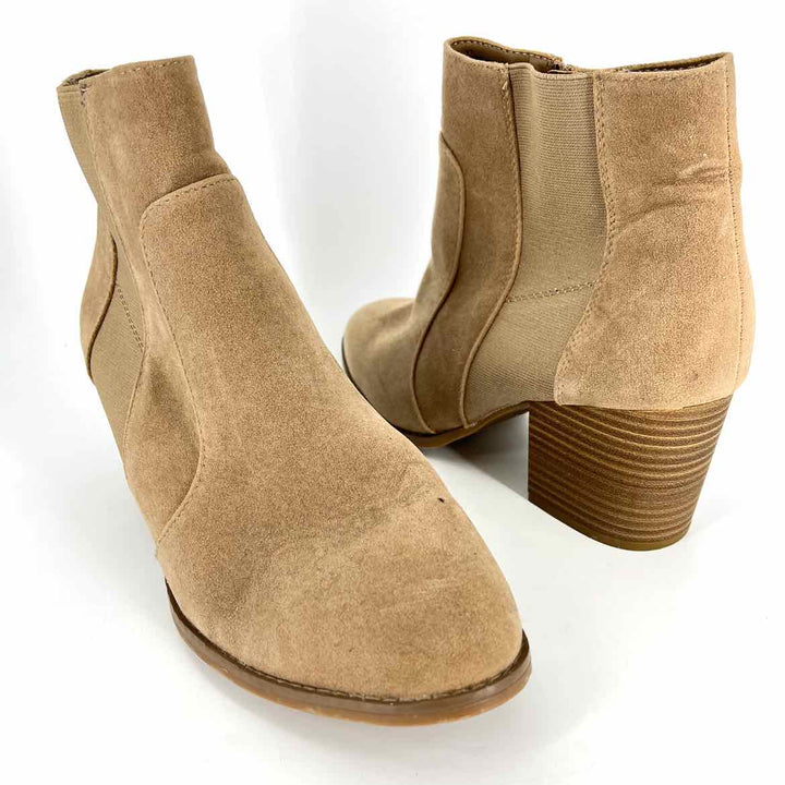 Shoe Size 11 UNIVERSAL THREAD Tan Boots
