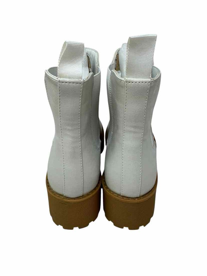 Shoe Size 7.5 DIRTY LAUNDRY Ivory Boots