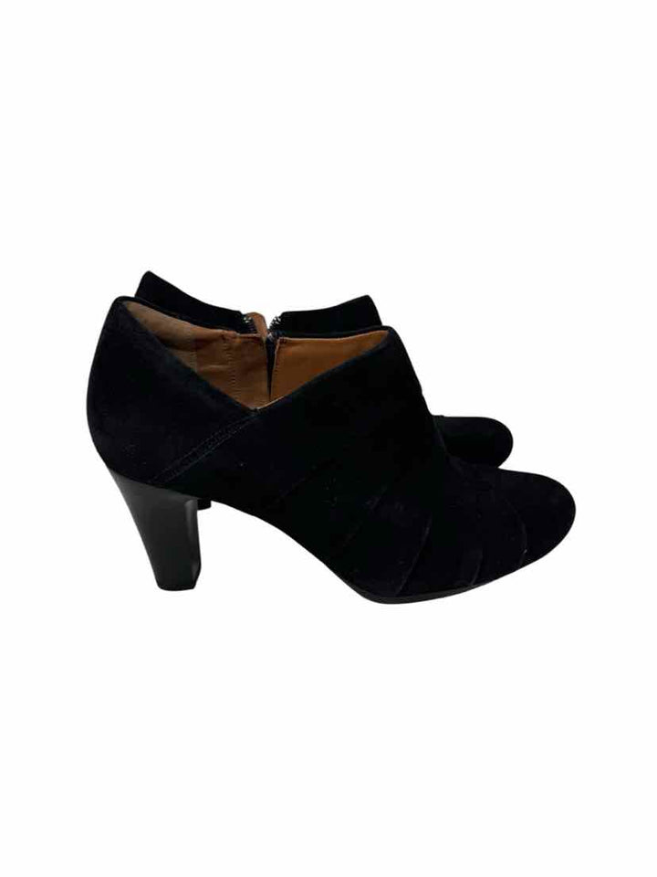 Shoe Size 7 CLARKS Black Boots