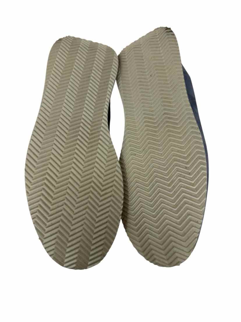 Shoe Size 38 SOFT WAVES Gray Suede Flats