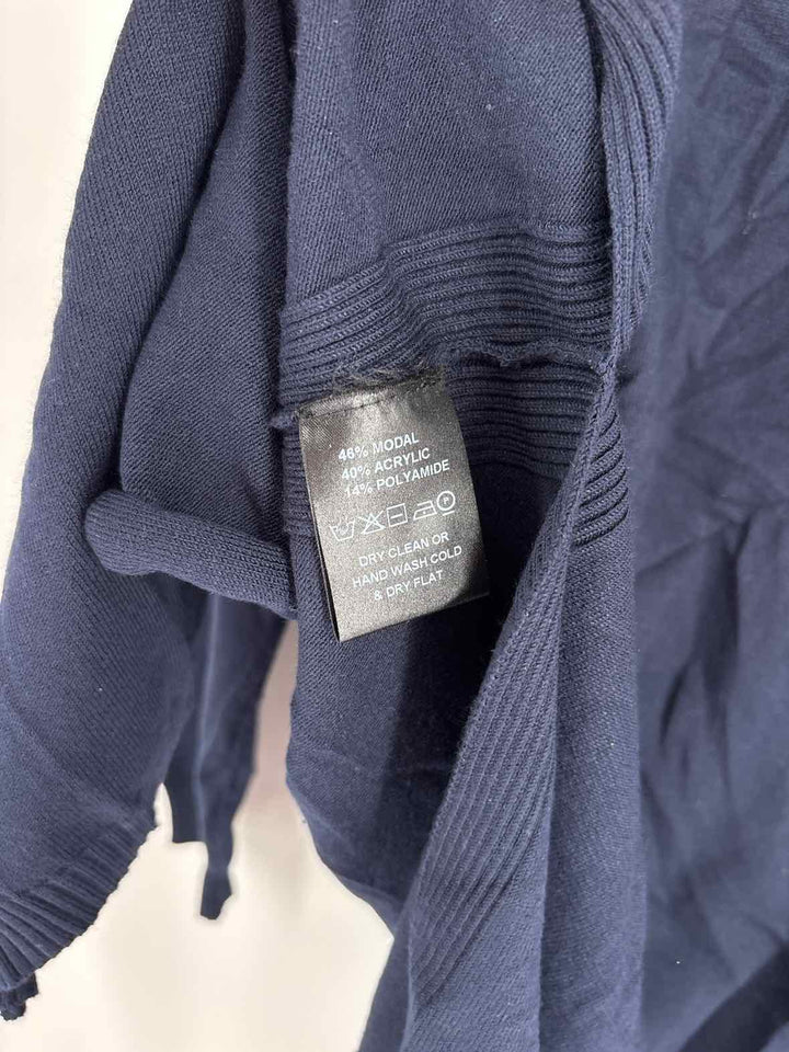 Size M Navy Knit Cardigan