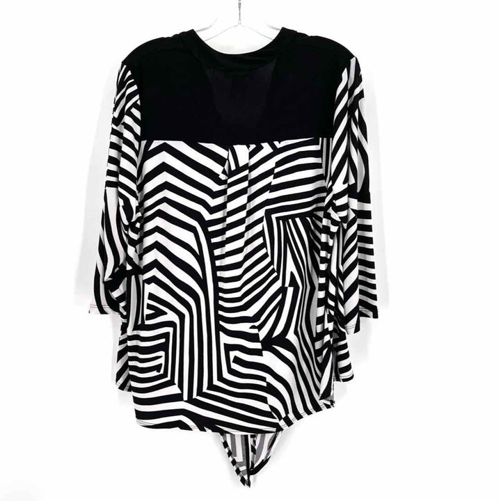 Size 2X ALFANI Black/White Shirt