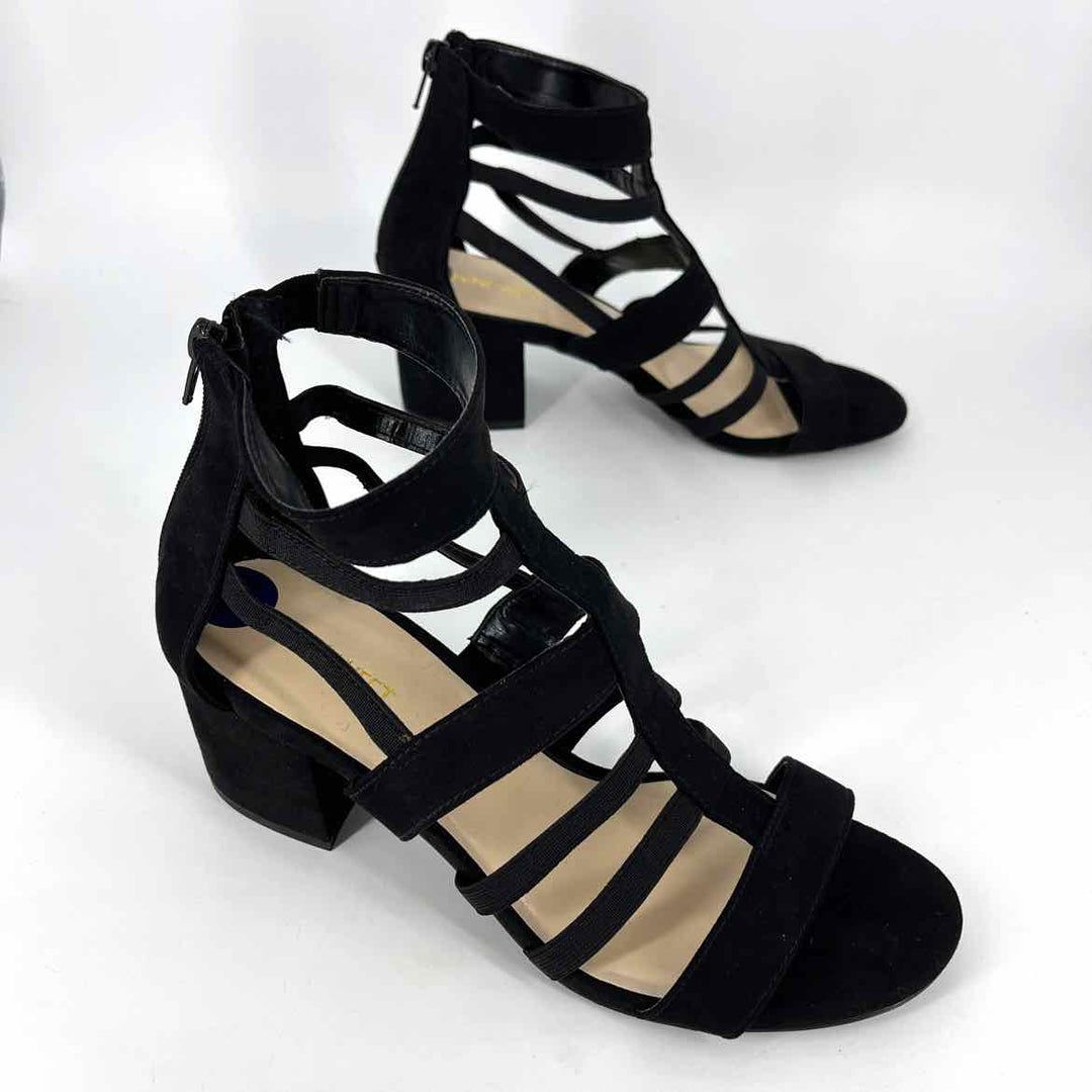 Shoe Size 8.5 Nine West Black Sandals