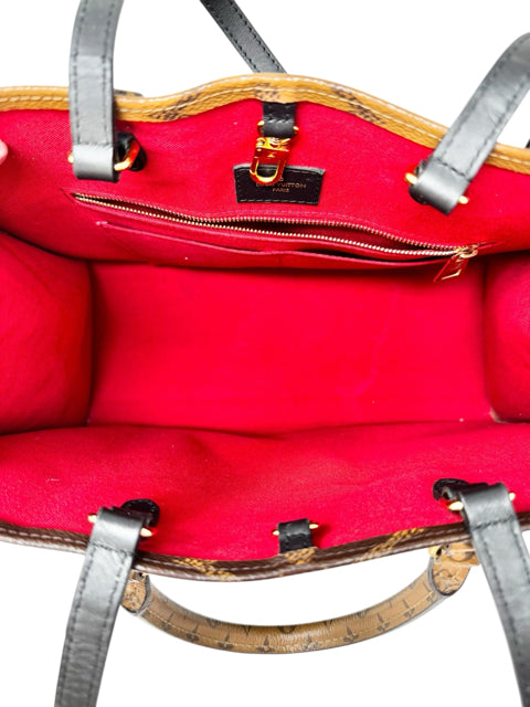Louis Vuitton Luxury - Purse