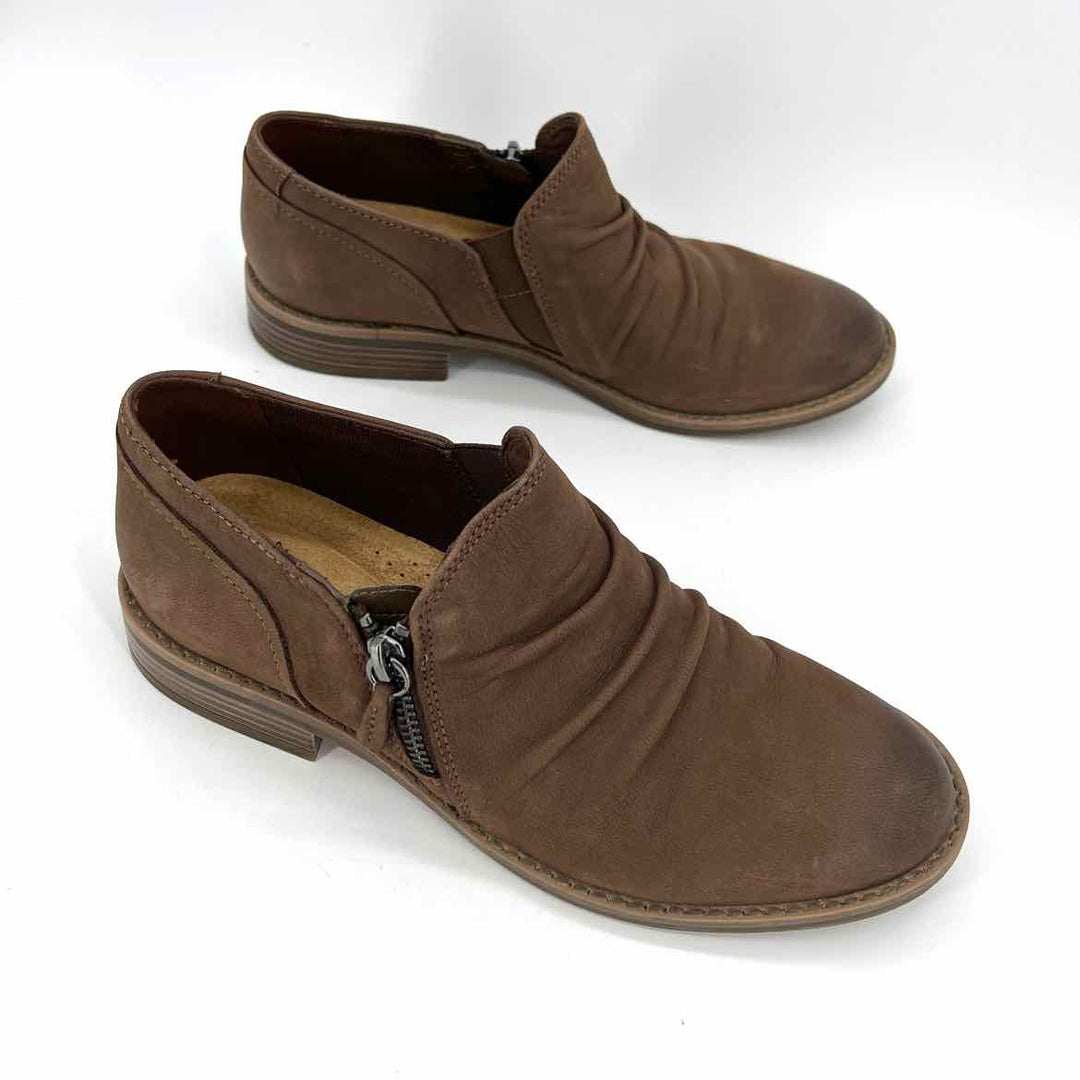 Shoe Size 8 CLARKS Brown Leather Boots