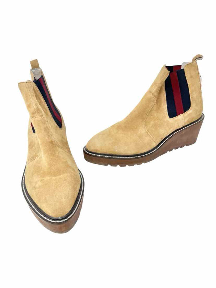 Shoe Size 8.5 Tan Suede Boots
