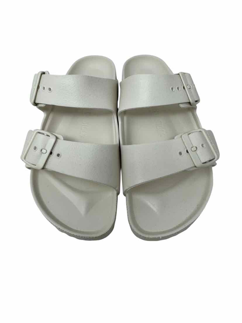 Shoe Size 38 Birkenstock White Rubber Sandals
