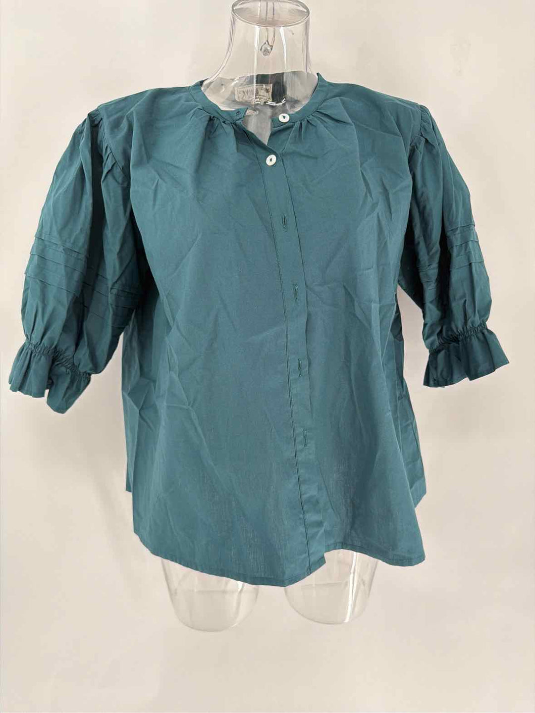 Size M Green Shirt