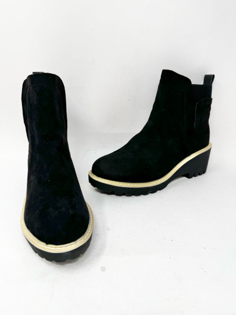 Shoe Size 10 Black Boots