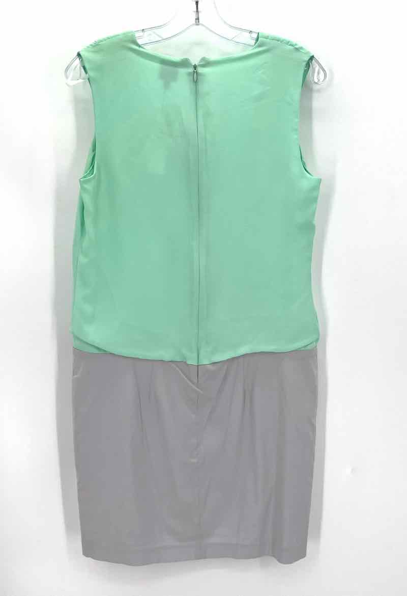 Size 6 SAKS FIFTH AVENUE MINT Dress