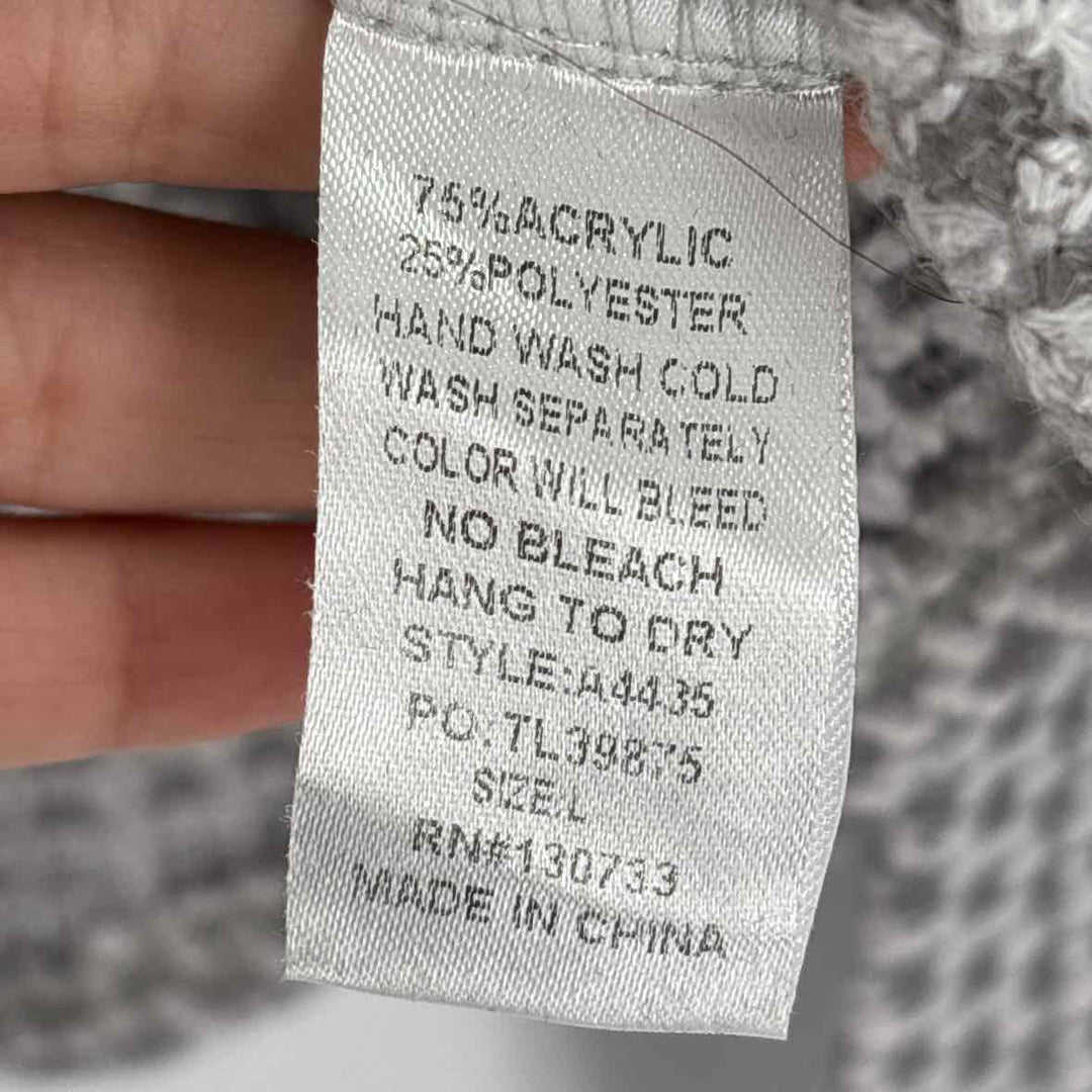Size L Umgee Gray Shirt