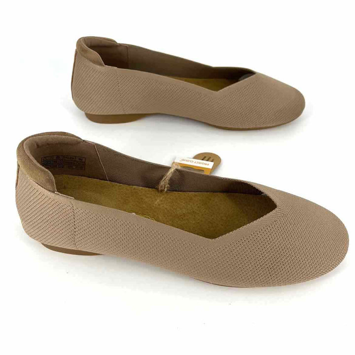 Shoe Size 8 Taupe Knit Flats