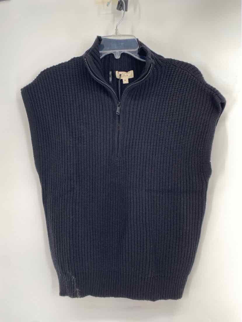Size M ELAN Black Sweater
