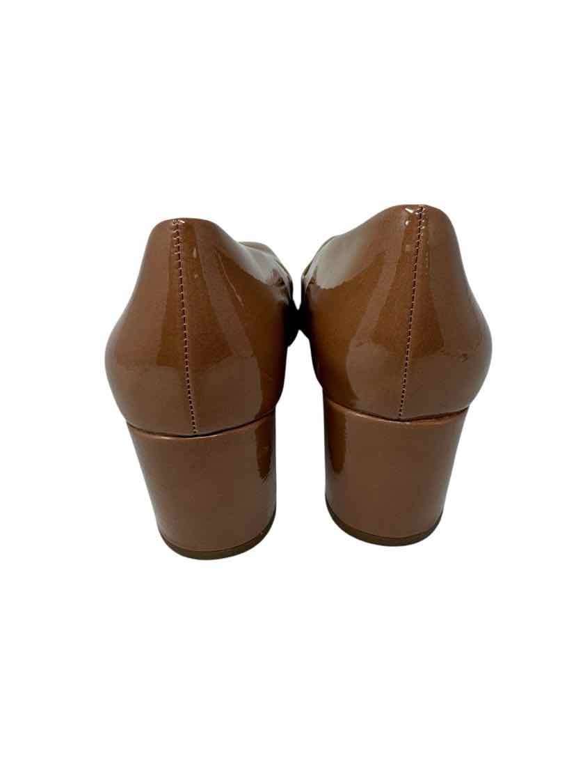 Shoe Size 7.5 Naturalizer Tan Pumps