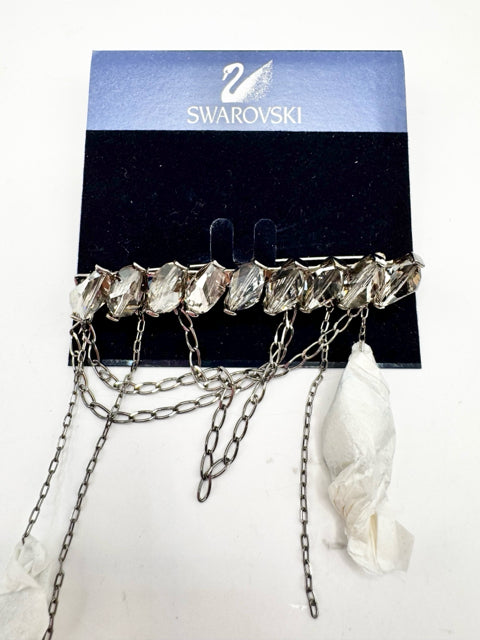 SWARVOSKI Brooch