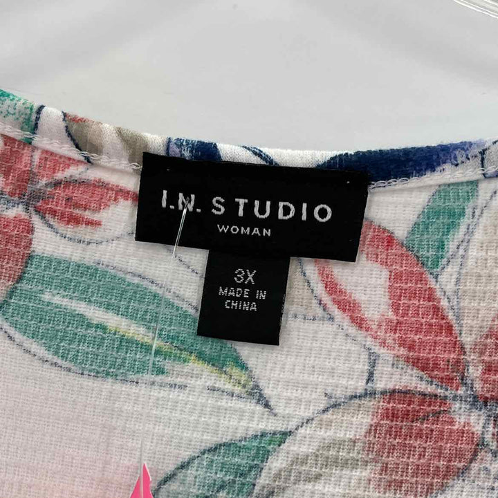 Size 3X White Shirt