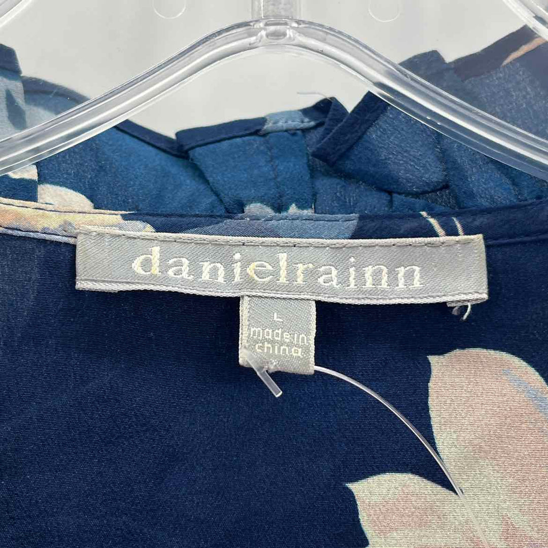 Size L DANIEL RAINN Navy Print Shirt