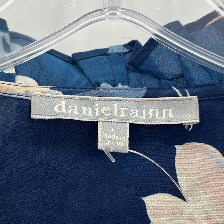 Size L DANIEL RAINN Navy Print Shirt