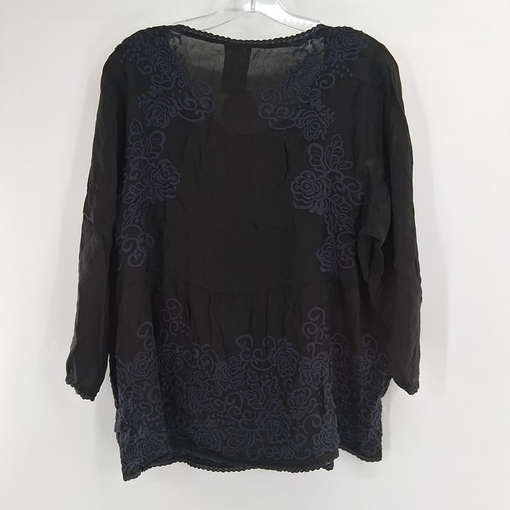 Size M Johnny Was Black Shirt
