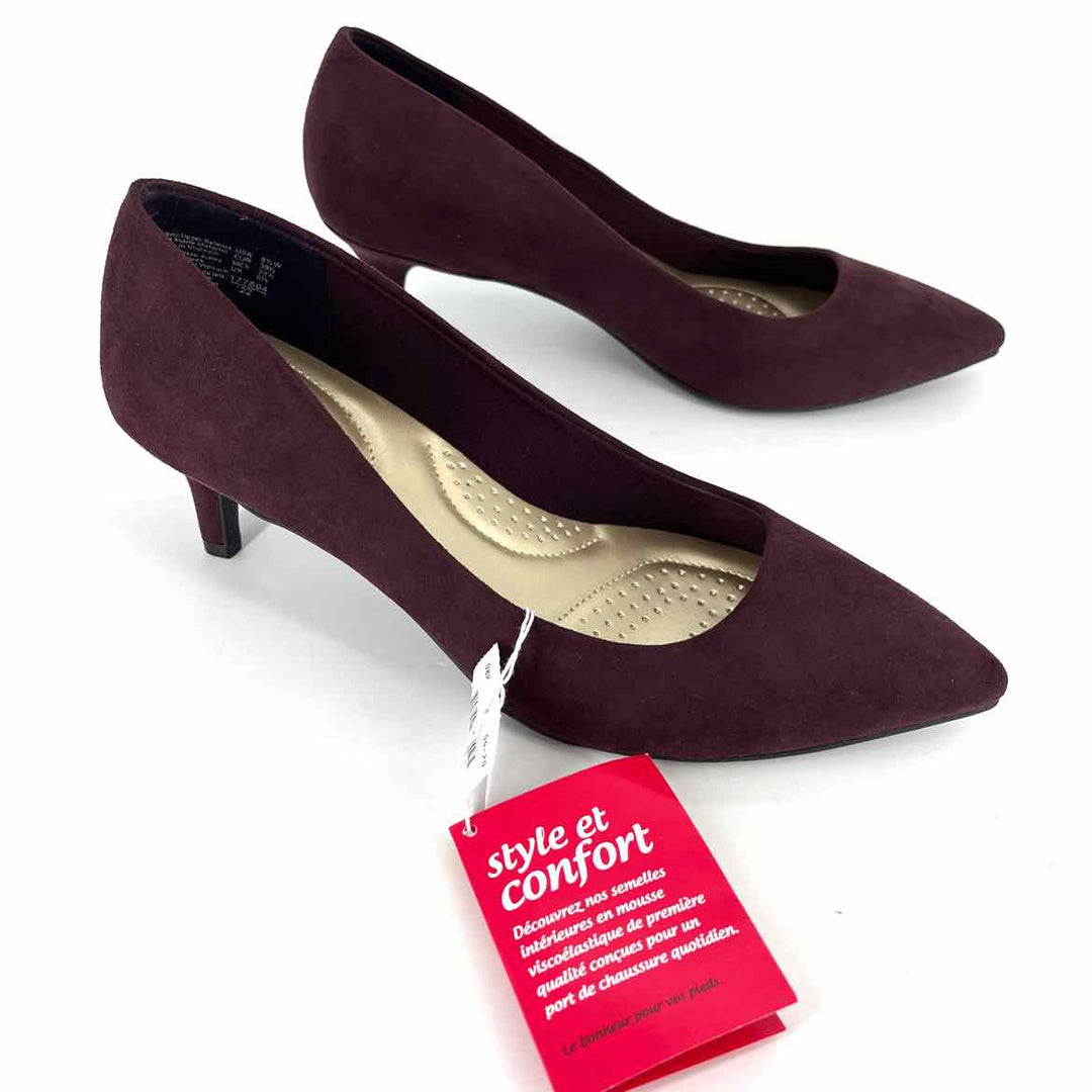Shoe Size 8.5 D & CO Burgundy Pumps