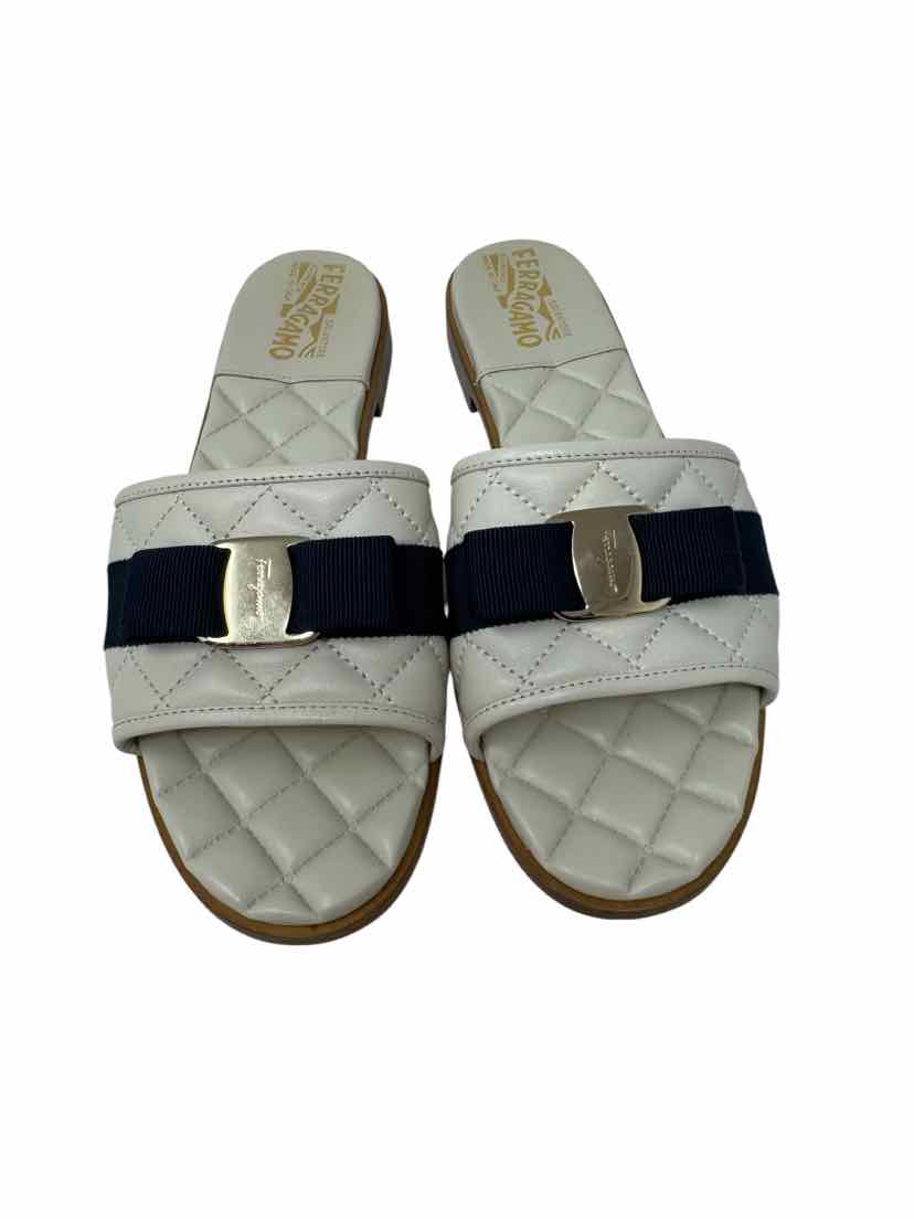 Shoe Size 8 SALVADORE FERRAGAMO Beige Leather Luxury - Sandals