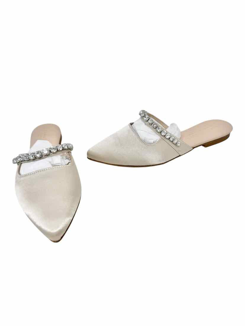 Shoe Size 5.5 Nude Flats