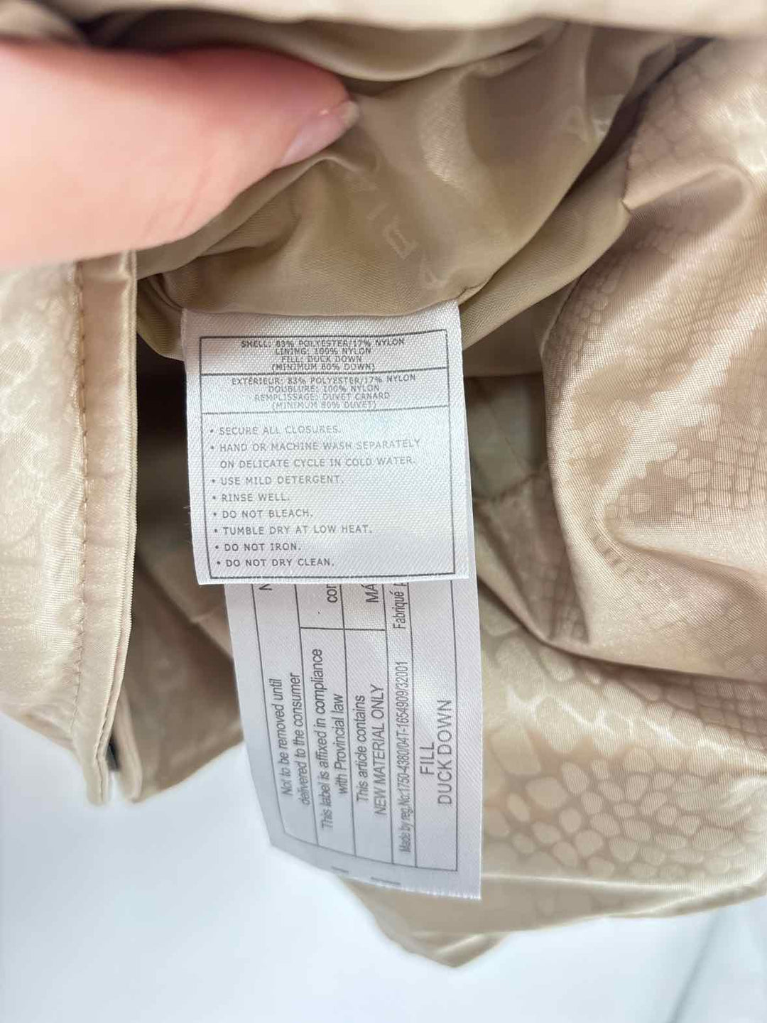 Size M Ariat Gold Vest