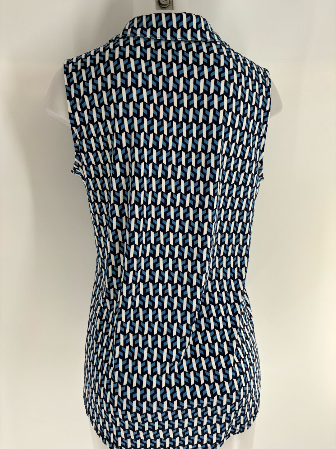 Size M Jones New York Blue Shirt