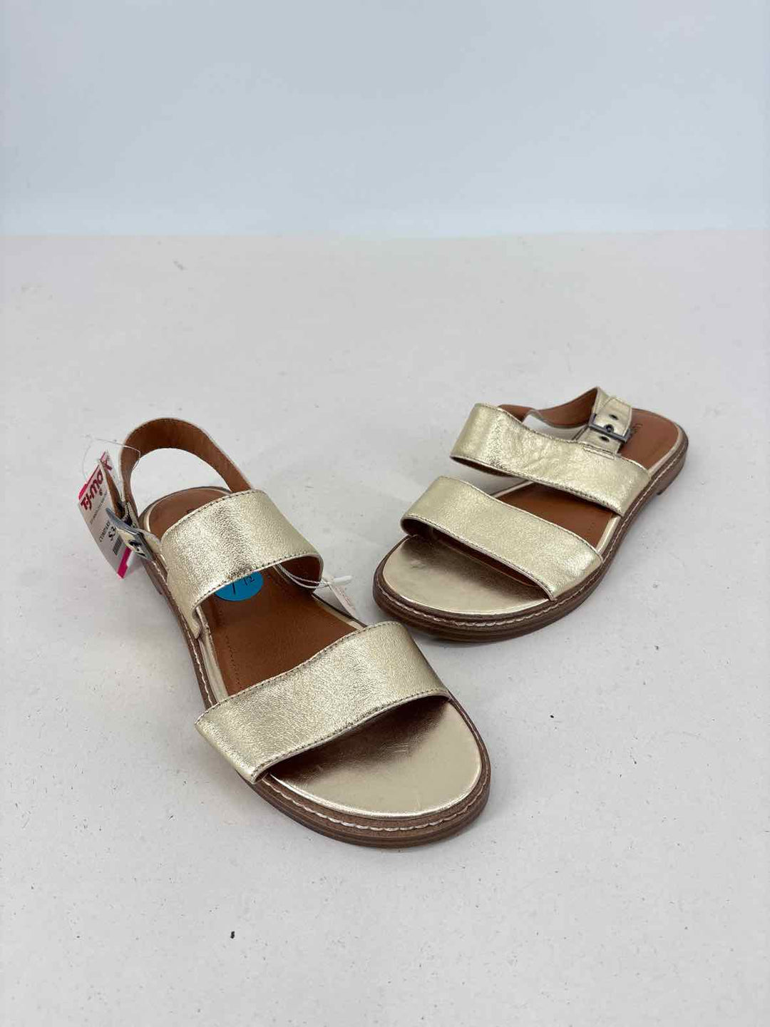 Shoe Size 7.5 LUCKY Gold Sandals