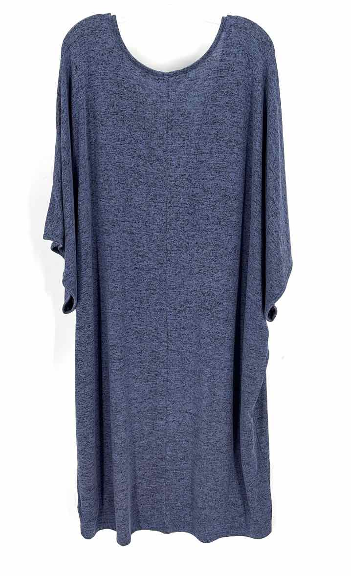 Size 1X HALSTON Blue Knit Dress