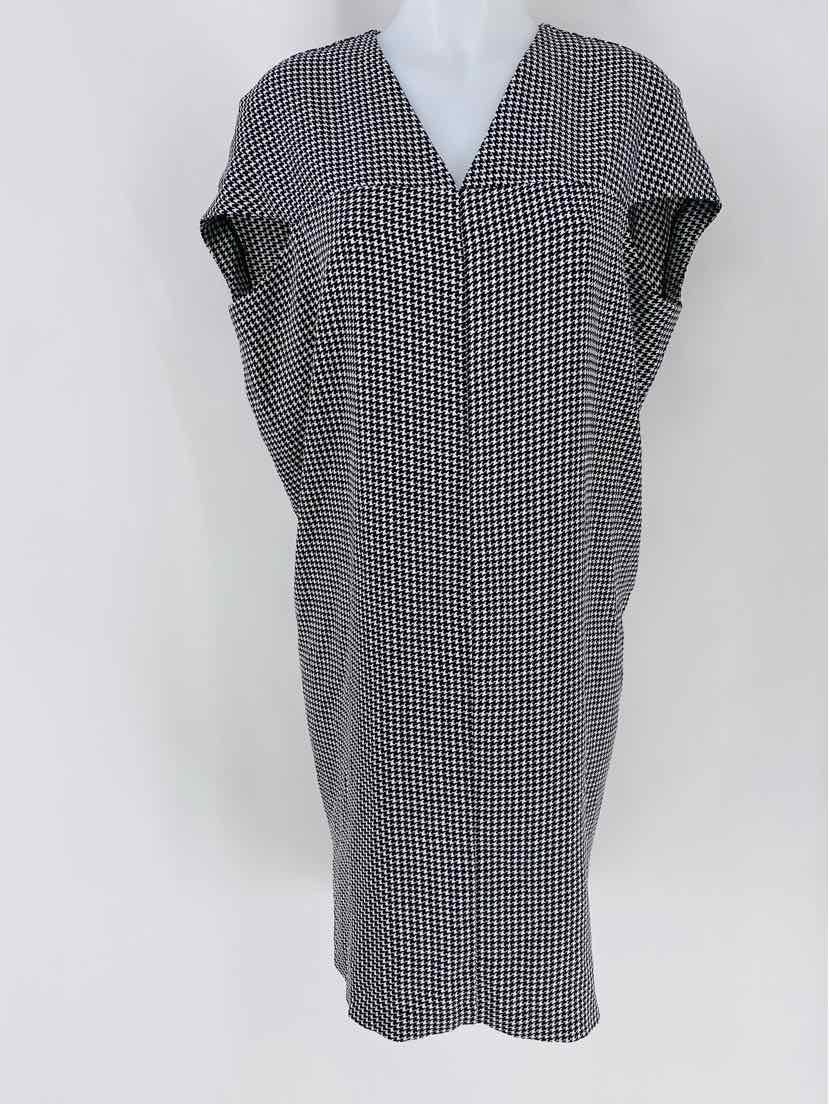 Size 0 CLUB MONACO Black/White Dress