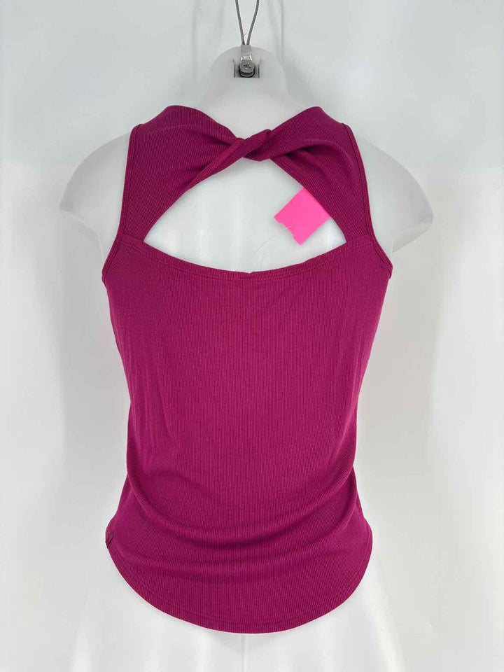 Size 6 Lululemon Fuschia Shirt