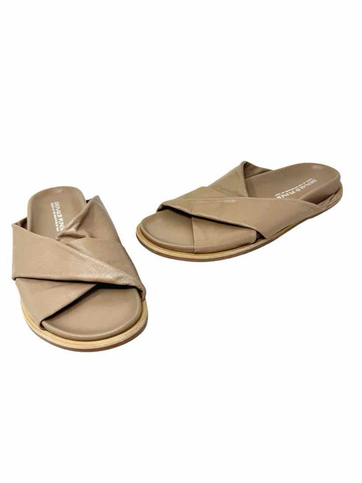 Shoe Size 10 DONALD PLINER Tan Leather Sandals