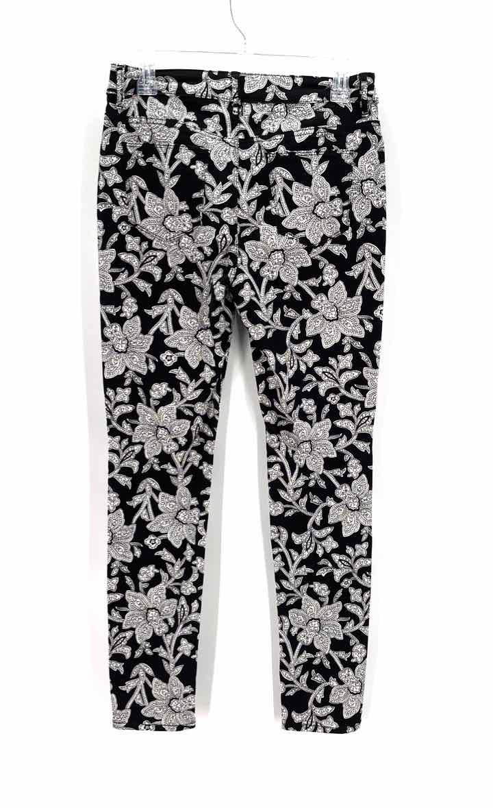 Size XS Chico's Black Capri