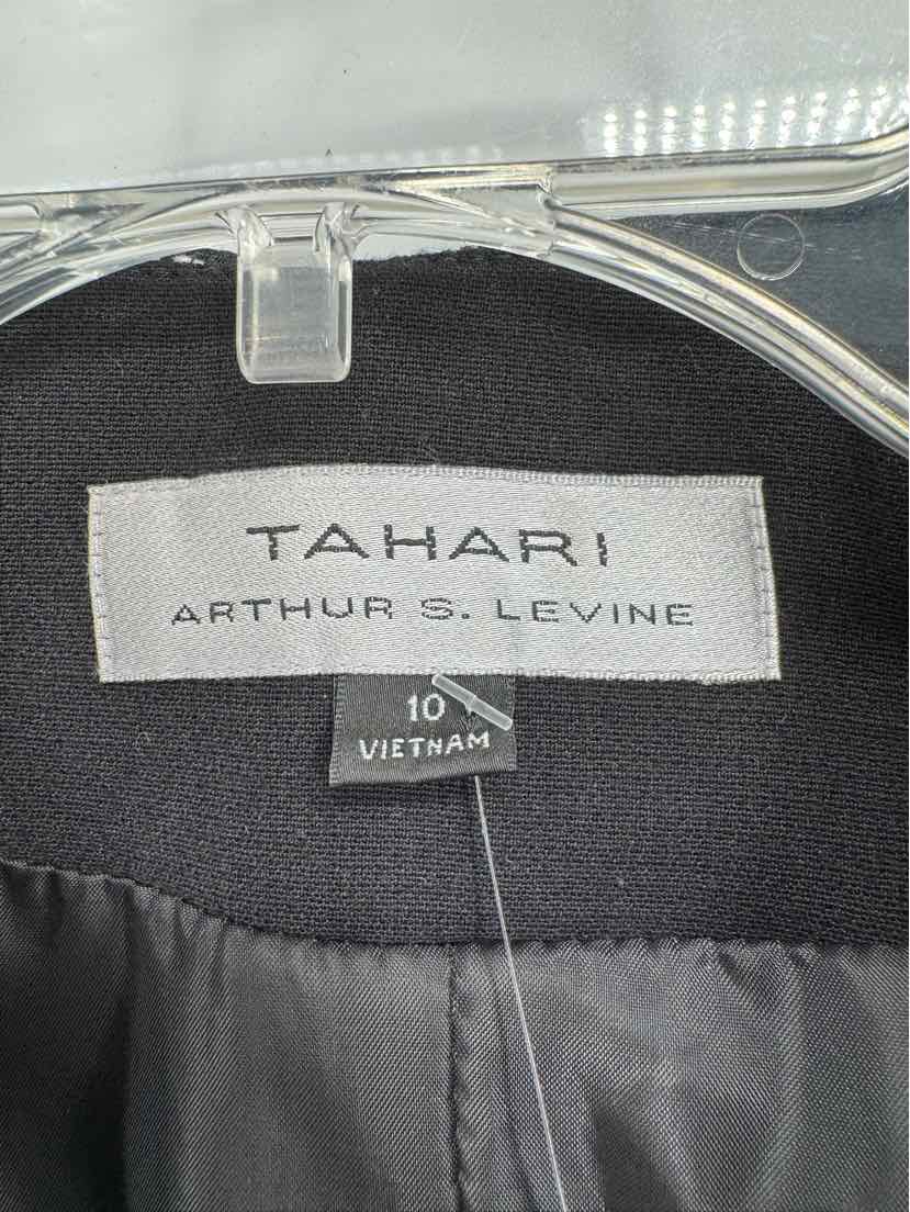 Size 10 TAHARI Gray Blazer
