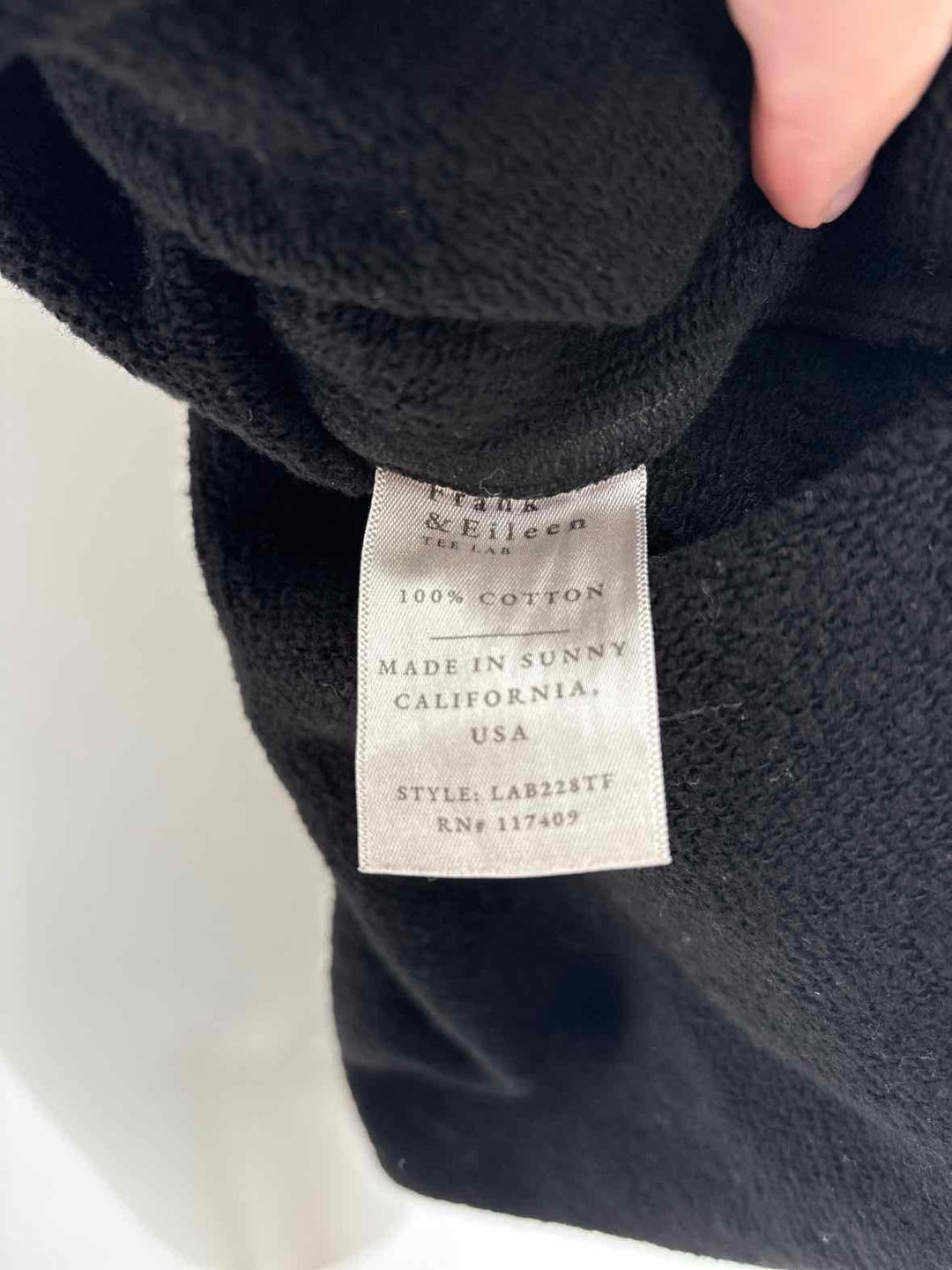 Size One Size FRANK & EILEEN Black Sweater