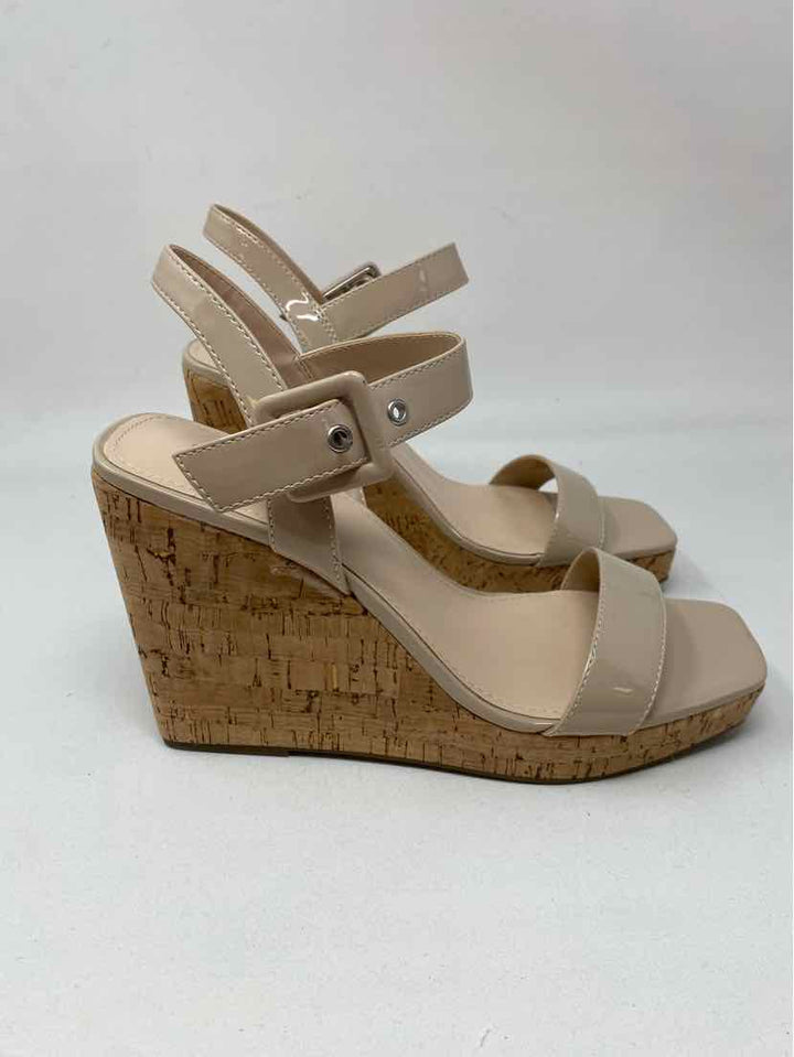 Shoe Size 10 MARC FISHER Tan PATENT Pumps