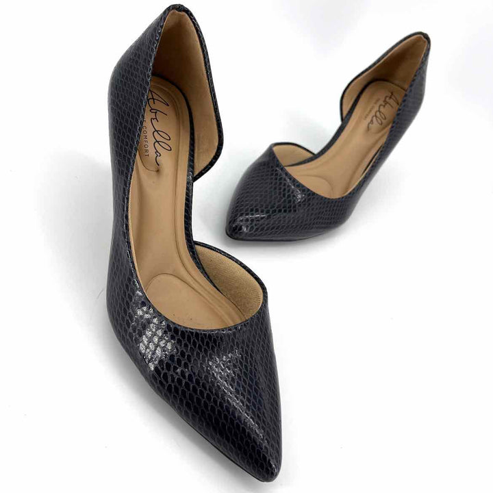 Shoe Size 8 Navy Pumps