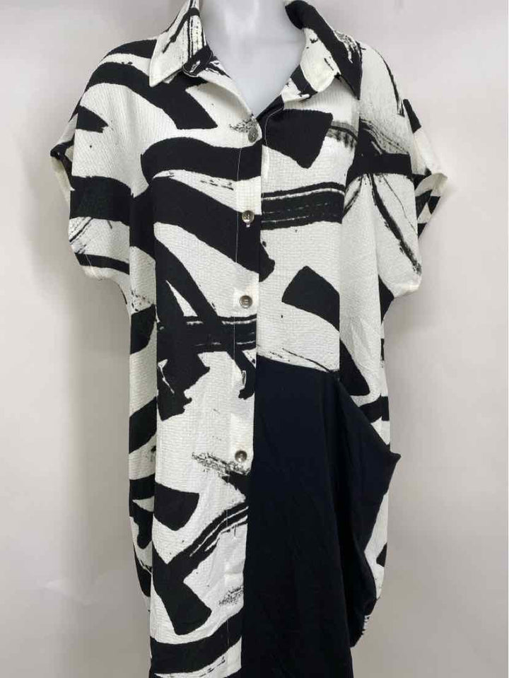 Size L Black/White Dress