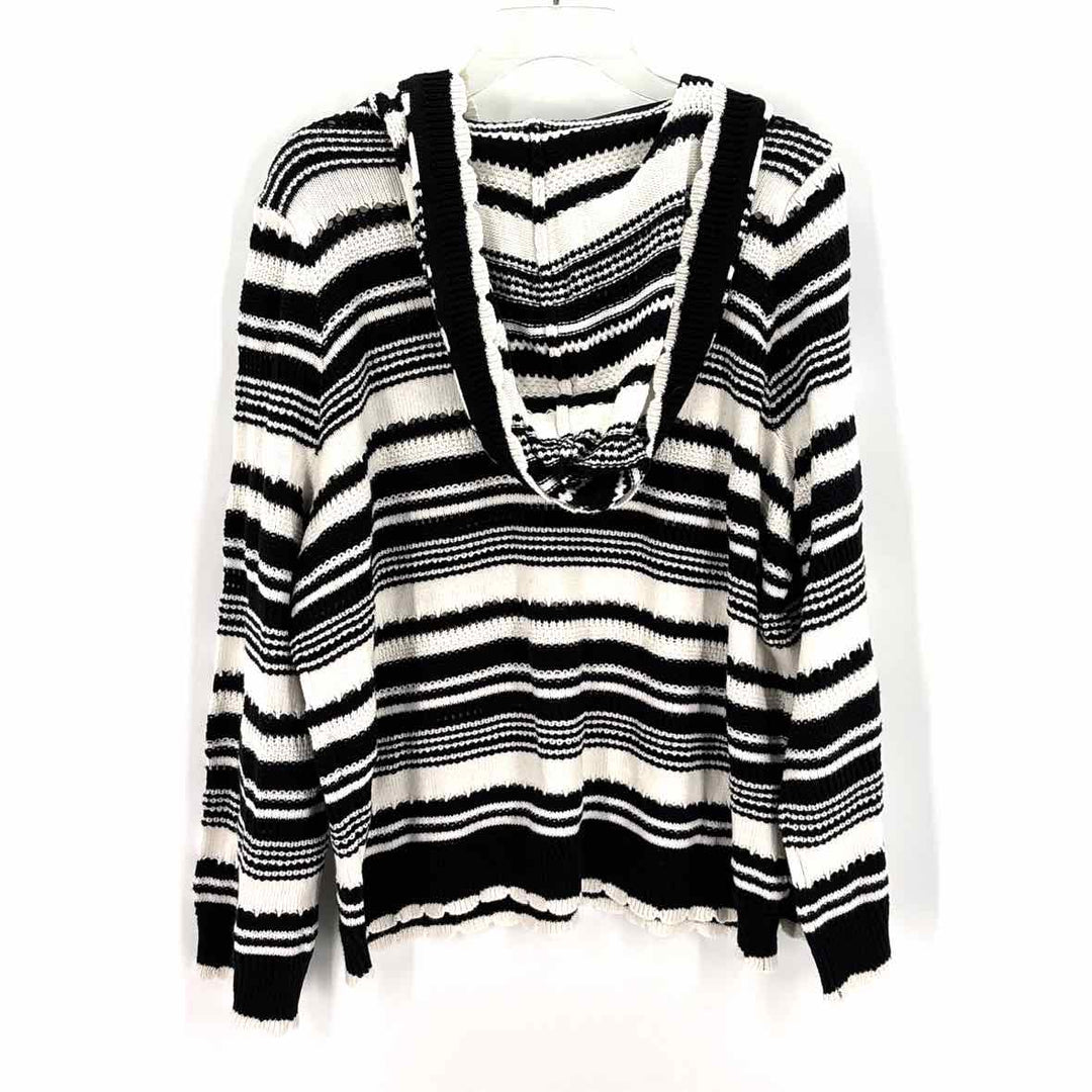 Size 00 Torrid Black/White Sweater